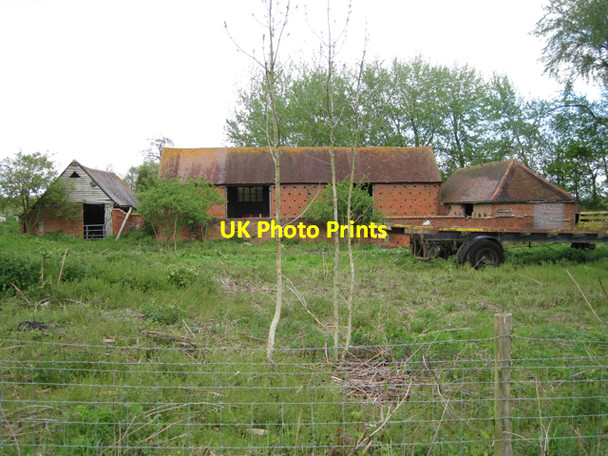 Photo 6"x4" Barns, Home Farm, Grove Park Budbrooke c2010