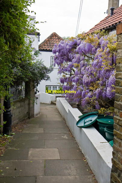 Photo 6"x4" Post Office Alley Brentford c2010