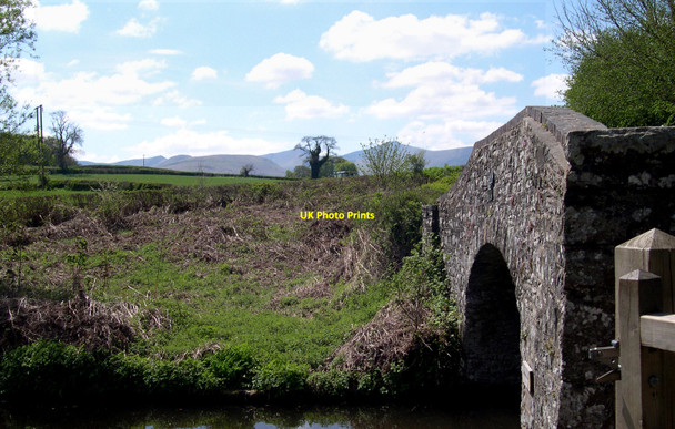 Photo 6"x4" Bridge 162 and Brecon Beacons. Groesffordd\/SO0728 c2010