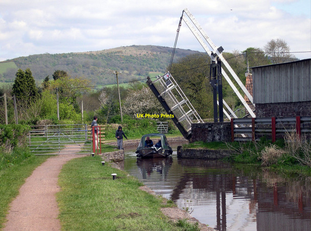 Photo 6"x4" Mind your head 2 Pencelli c2010