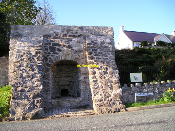 Photo 6"x4" Limekiln on Carmel Road Gorsedd c2010