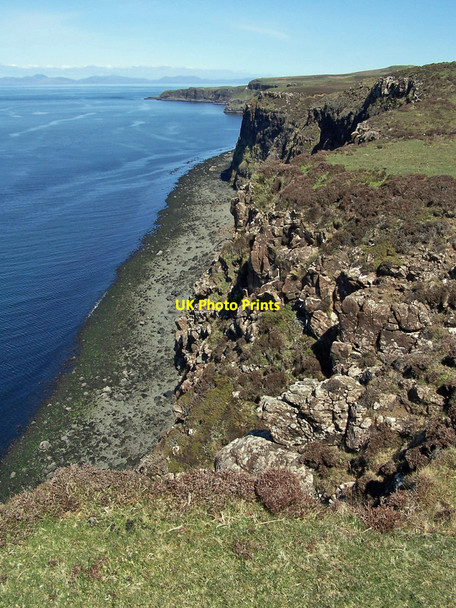 Photo 6"x4" Waternish coastline Sgoir Beag c2010