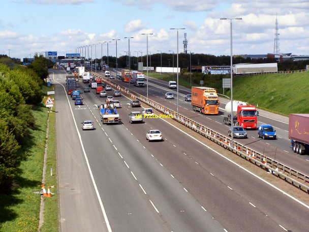 Photo 6"x4" M62 Westbound Morley\/SE2627 c2010