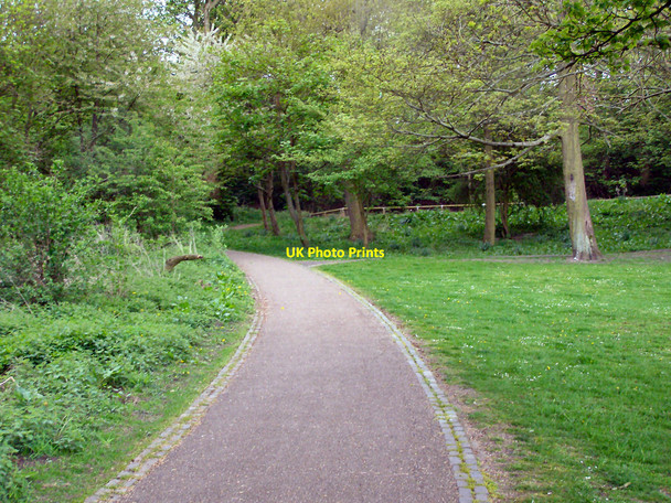 Photo 6"x4" Middleton Park Beeston Park Side c2010