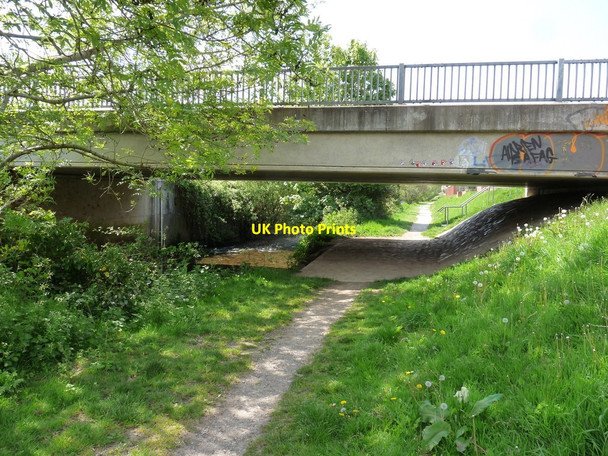 Photo 6"x4" Raleigh Meadow bridge on the River Yeo as seen from upstream Barnstaple c2010