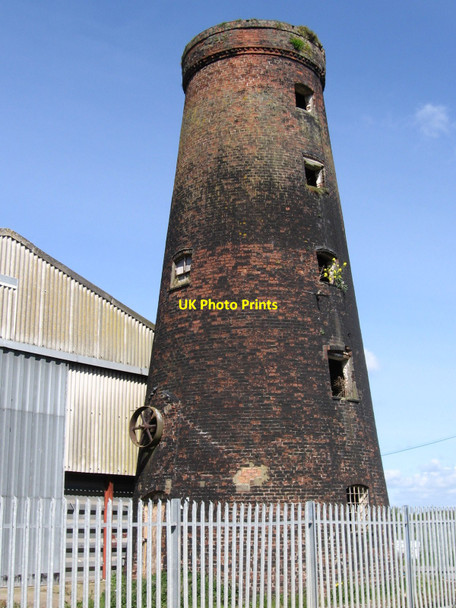 Photo 6"x4" Brigg - Bell's Corn Mill Brigg c2010