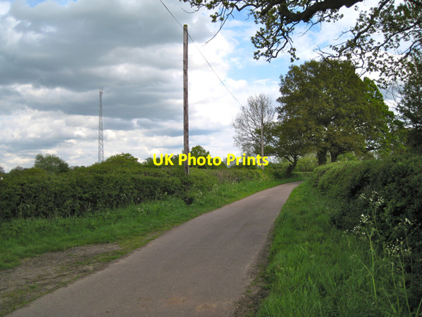 Photo 6"x4" Radio mast by the railway Copt Green c2010