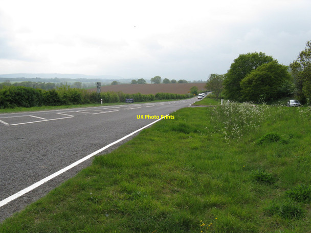 Photo 6"x4" West along the A272 towards Midhurst Halfway Bridge c2010