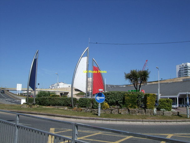 Photo 6"x4" Brighton Marina Roundabout Black Rock\/TQ3303 c2010