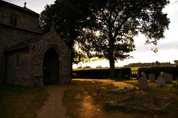 Photo 6"x4" Entrance to St Peter and St Paul Church, Edgefield, Norfolk Edgefield\/TG0934 c2009