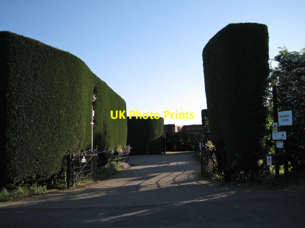 Photo 6"x4" Entrance, Runway Farm Honiley c2010