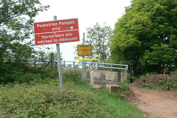 Photo 6"x4" Motorway footbridge signs Greasley\/SK4947 c2010