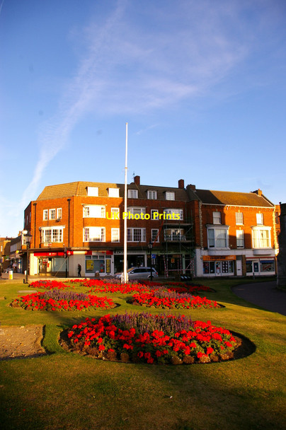 Photo 6"x4" Flowerbeds to Church Garden, Cromer, Norfolk Cromer\/TG2142 c2009