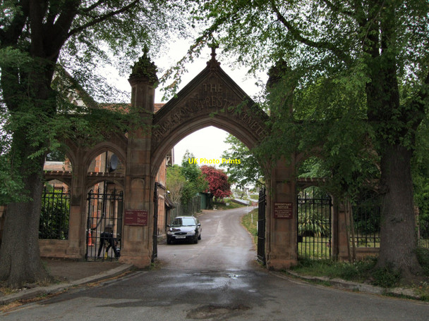 Photo 6"x4" Entrance to Brighton Cemetery Brighton\/TQ3106 c2010