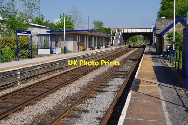 Photo 6"x4" Bentham station High Bentham c2010