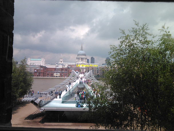 Photo 6"x4" Millennium Bridge and St Paul's Cathedral from the Tate Modern London c2010
