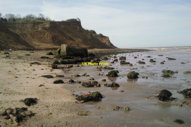 Photo 6"x4" The crumbling cliffs of Warden Point Warden\/TR0271 c2010