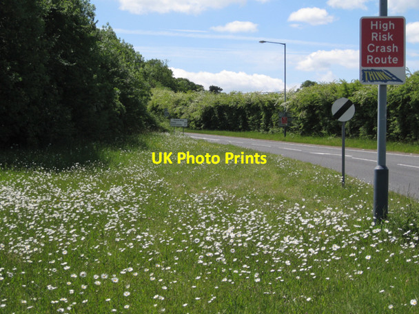 Photo 6"x4" B4455 Fosse Way heads south Chesterton Green c2010