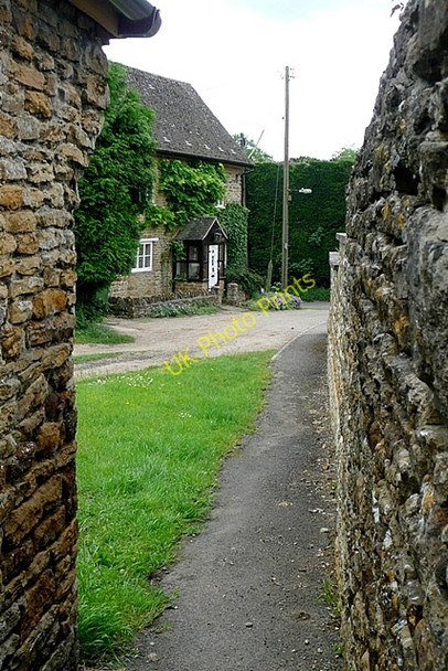 Photo 6"x4" Footpath at Astrop Astrop c2009
