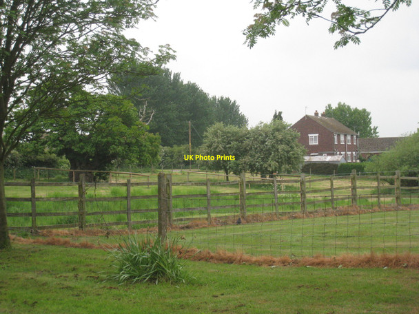 Photo 6"x4" Paddock at Manton Manton\/SE9302 c2010