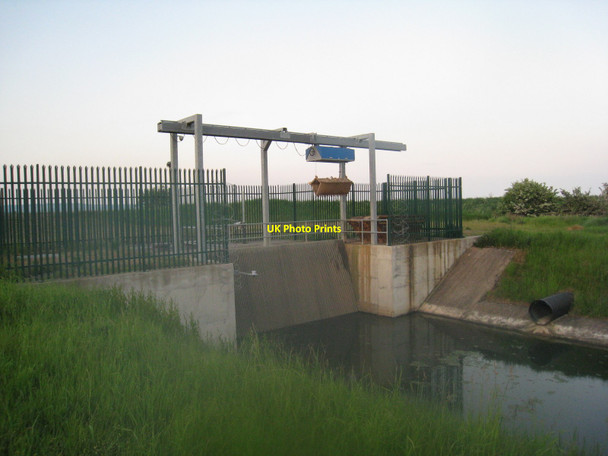 Photo 6"x4" Sluice near Whitton Ness Whitton\/SE9024 c2010