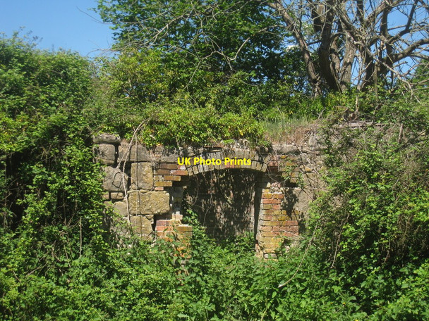 Photo 6"x4" Kiln Entrance of Oast House at Attwater Farm Crit Hall c2010