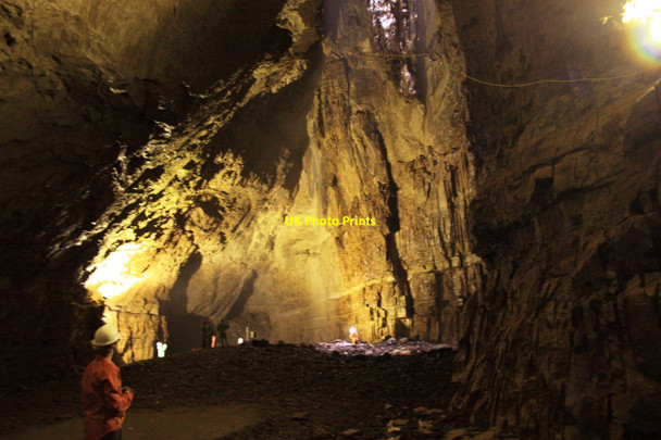 Photo 6"x4" Main Chamber, Gaping Gill Newby Cote c2010