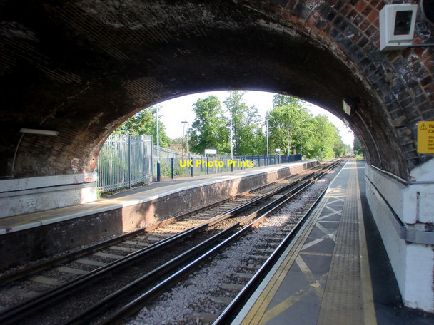 Photo 6"x4" Ewell West Station, Ewell, Surrey Ewell c2010