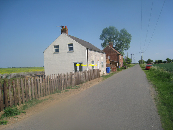 Photo 6"x4" Converted Methodist Chapel Holland Fen\/TF2349 c2010