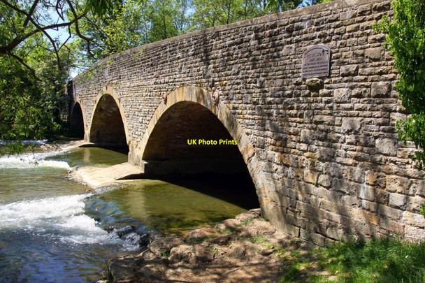 Photo 6"x4" The millstream flows under Wolvercote Bridge Wolvercote c2010