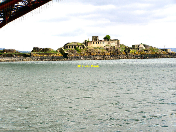 Photo 6"x4" Inchgarvie Fortifications Queensferry\/NT1278 c2010