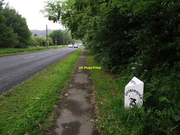 Photo 6"x4" Old Milepost Charlton\/NZ6415 c2010