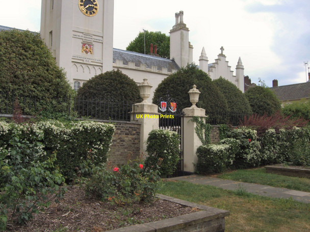 Photo 6"x4" Trinity Hospital - Greenwich Greenwich\/TQ3977 c2010