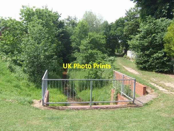 Photo 6"x4" Waterhead Brook downstream of Cavalier Crescent Bushbury\/SJ9203 c2010
