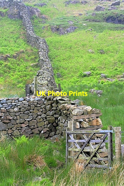 Photo 6"x4" Wall Junction and Gate, Nether Beck Wasdale Head\/NY1808 c2010