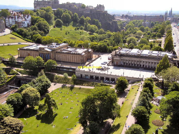 Photo 6"x4" The Mound Edinburgh c2010