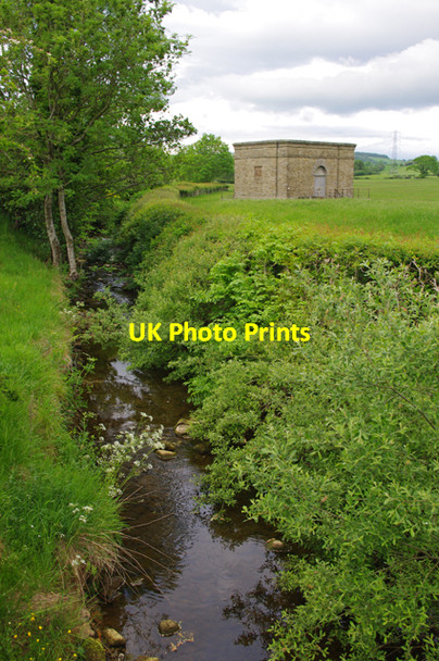 Photo 6"x4" River Keer Priest Hutton c2010