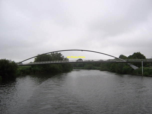 Photo 6"x4" The Millennium Bridge over the River Ouse York York\/SE5951 c2010