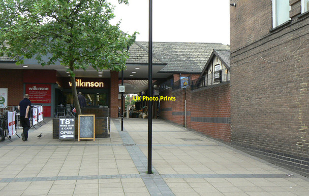 Photo 6"x4" Shopping mall Hucknall c2010