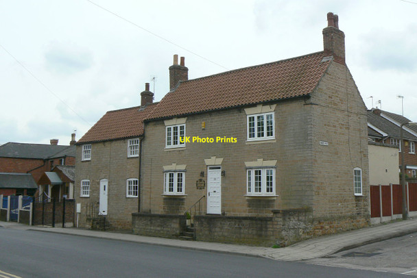 Photo 6"x4" Stone Cottage Hucknall c2010
