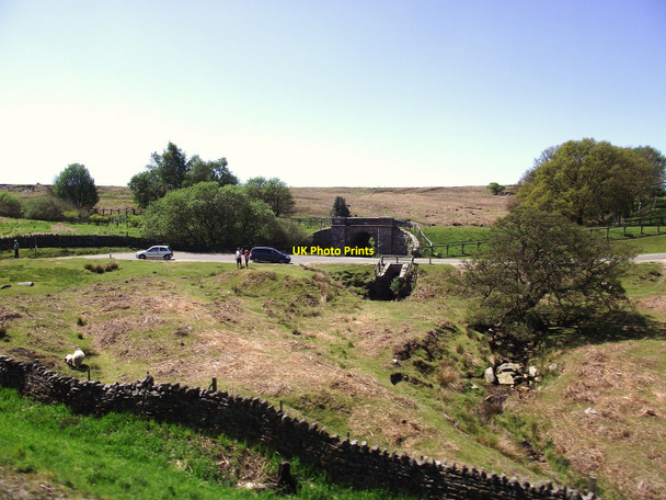 Photo 6"x4" Waving At The Train Goathland c2010