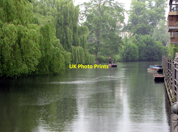 Photo 6"x4" Punting in the rain Cambridge\/TL4658 c2010