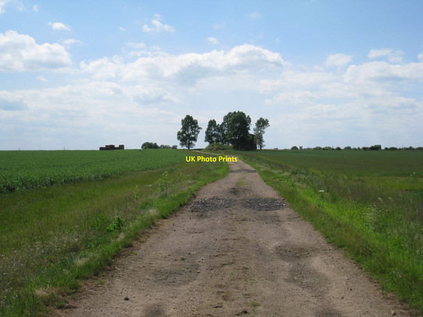 Photo 6"x4" Track towards the Middle Buildings Barnby in the Willows c2010