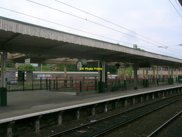 Photo 6"x4" Platform at Carnforth Railway Station Carnforth c2010