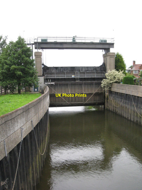 Photo 6"x4" Sluice Gate East Stockwith c2010