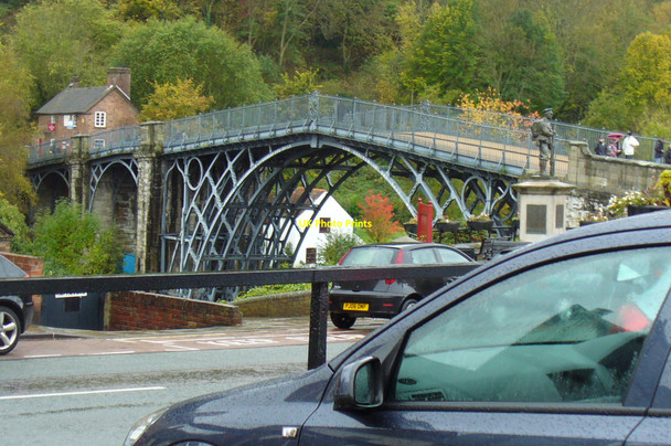 Photo 6"x4" The Bridge at Ironbridge Ironbridge c2008