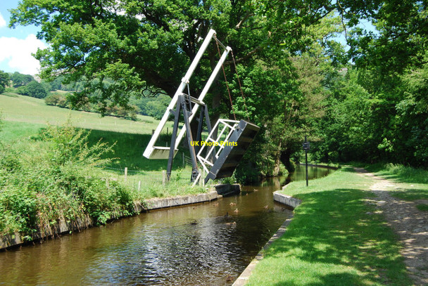 Photo 6"x4" Bridge 44W in early summer Llangollen c2010