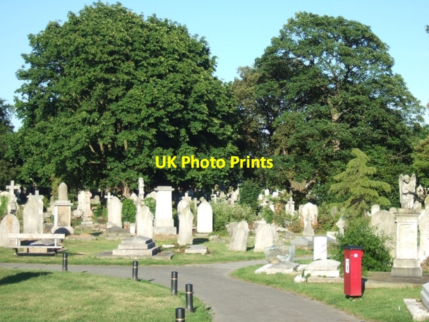 Photo 6"x4" Highland Road Cemetery, Southsea Eastney c2010