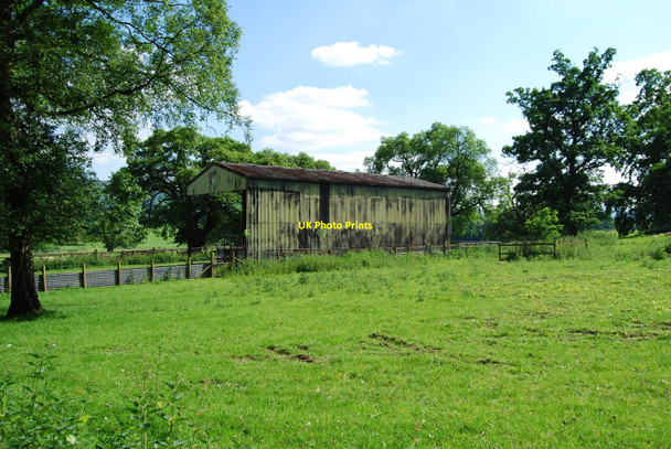 Photo 6"x4" Partially clad steel barn Druid\/SJ0443 c2010