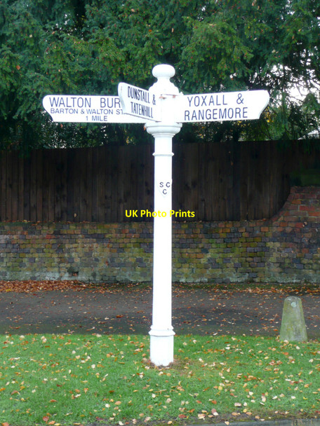 Photo 6"x4" Old signpost, Barton under Needwood Barton Green c2009
